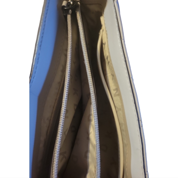 HP 😊 DKNY- VERONICA LG SHOULDER BAG GRAY # R023ZJ43 dge Leather Chain NWT - Picture 7 of 10